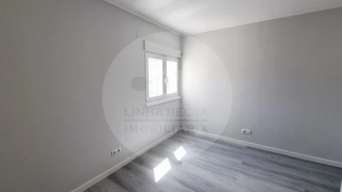 Apartamento T3 para Venda em Laranjeiro e Feijó