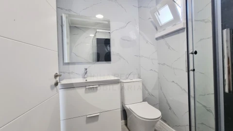 Apartamento T3 para Venda em Laranjeiro e Feijó