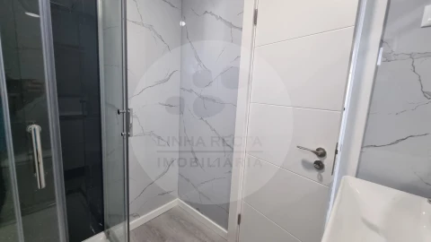 Apartamento T3 para Venda em Laranjeiro e Feijó