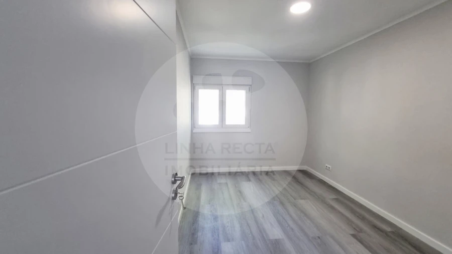 Apartamento T3 para Venda em Laranjeiro e Feijó Foto 6