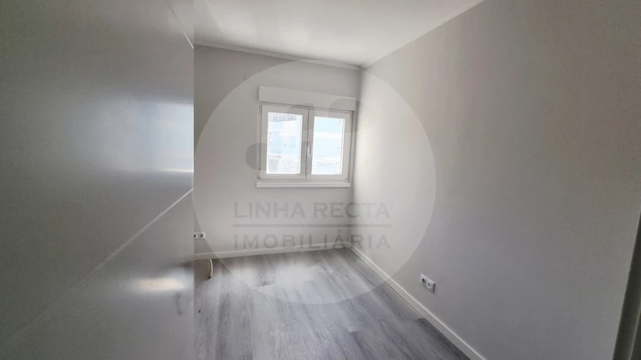 Apartamento T3 para Venda em Laranjeiro e Feijó Foto 9