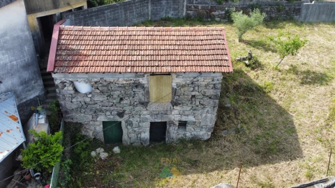 Moradia T1 para Venda em Eiras e Mei