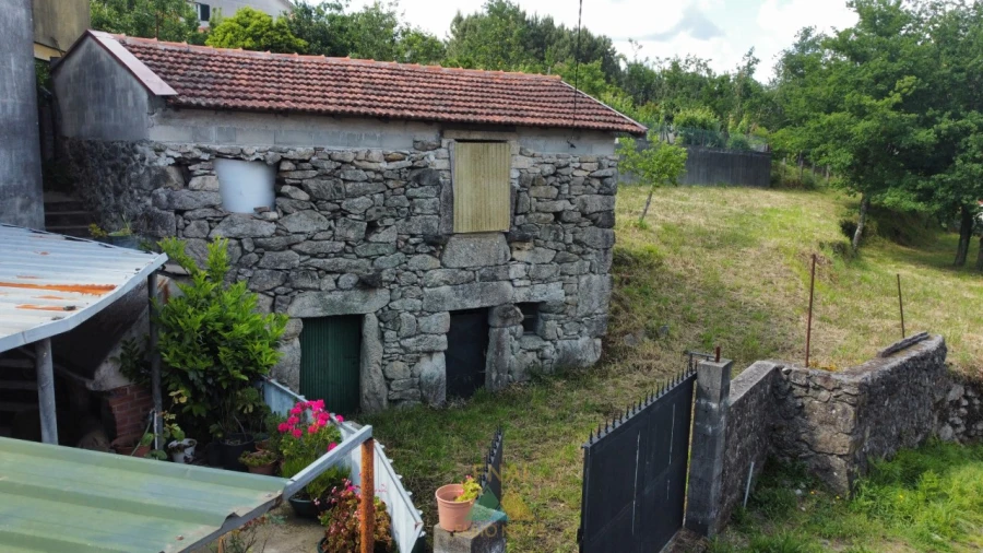 Moradia T1 para Venda em Eiras e Mei Foto 13