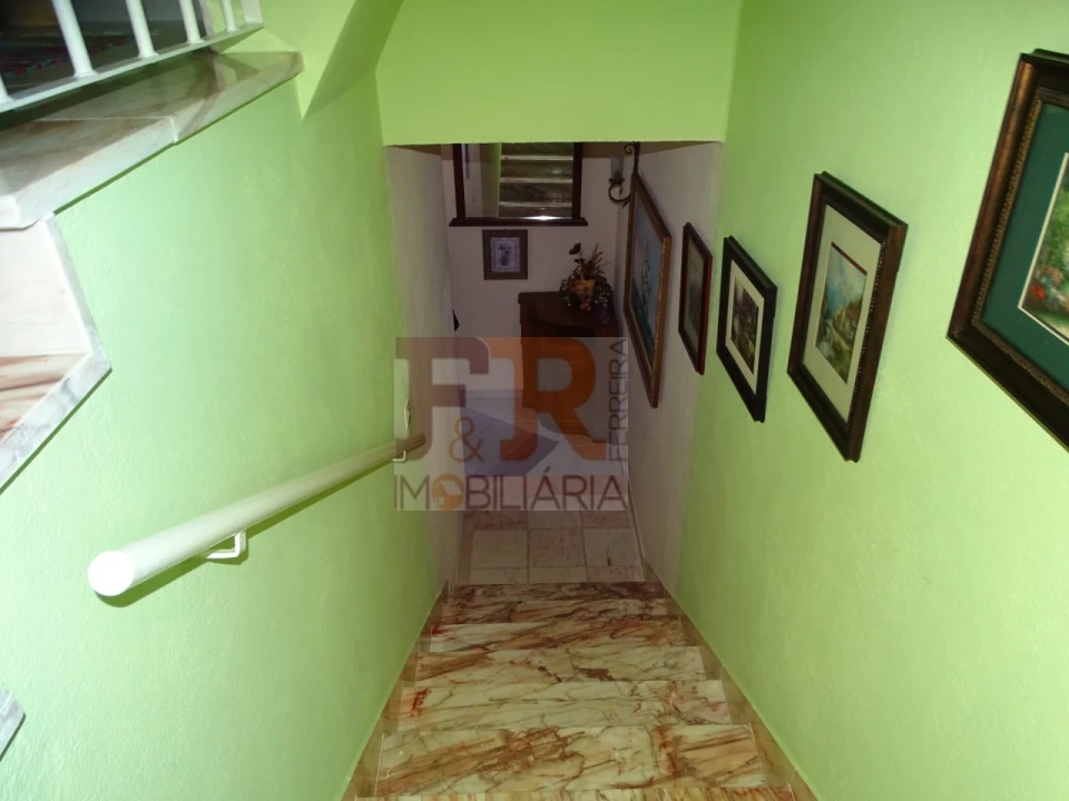 Moradia T4 para Venda em Fernao Ferro Foto 36