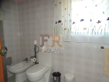 Moradia T4 para Venda em Fernao Ferro