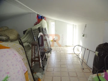 Moradia T4 para Venda em Fernao Ferro
