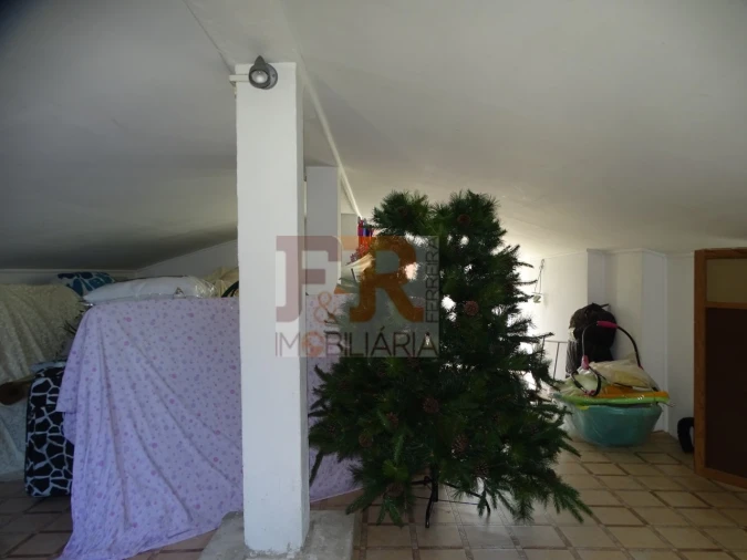 Moradia T4 para Venda em Fernao Ferro Foto 41
