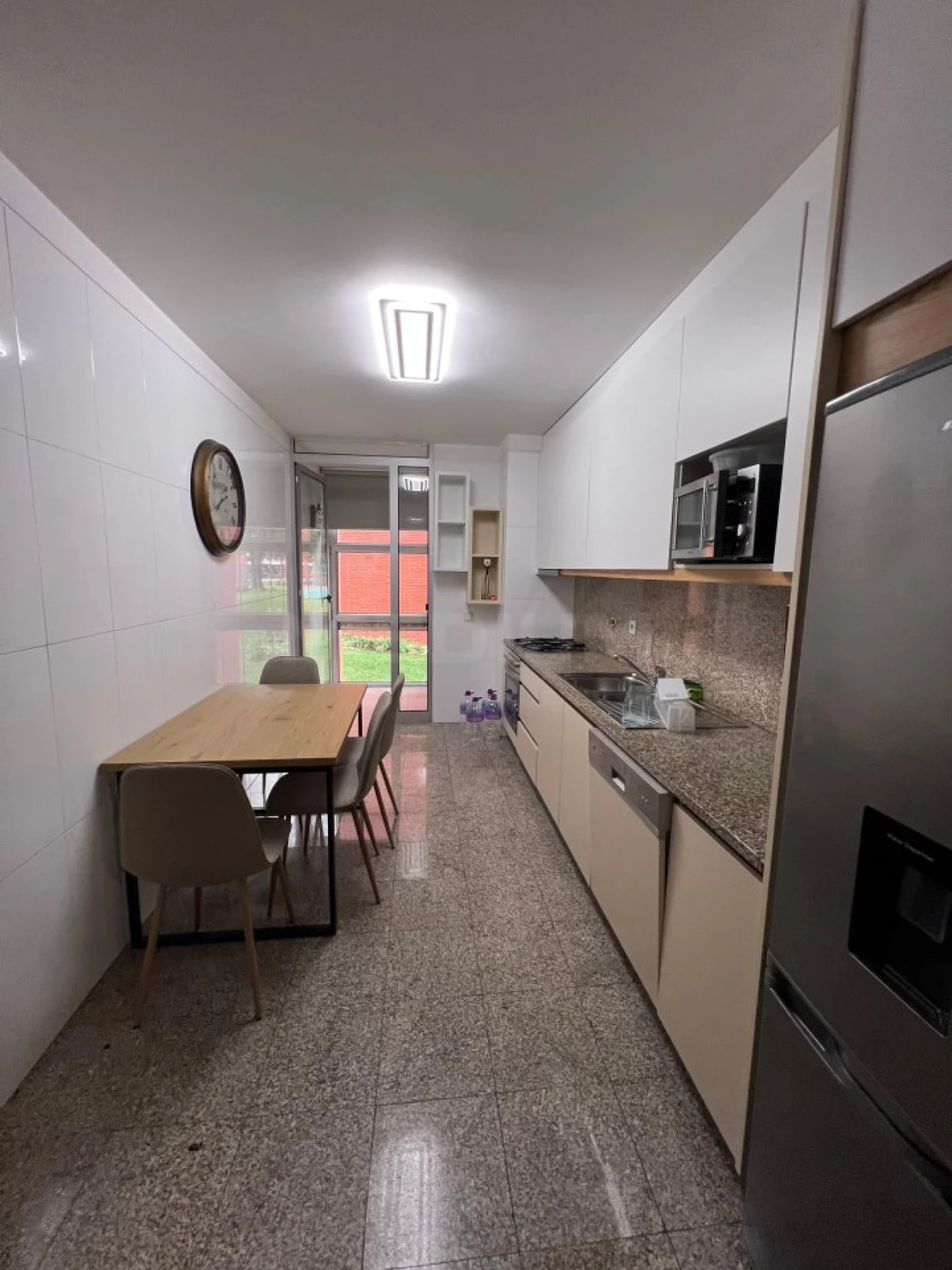 Apartamento T2 para Venda em Milheiros Foto 5
