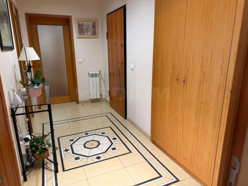 Apartamento T2 para Venda em Moreira Foto 3