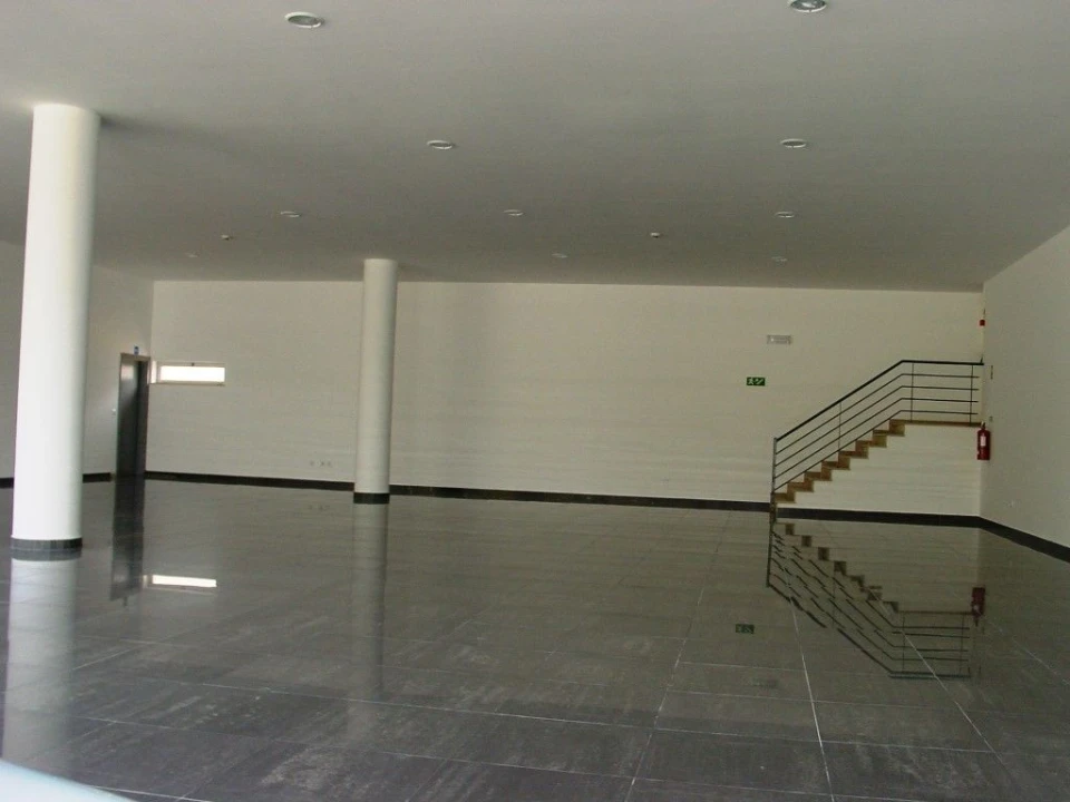 Loja para Arrendamento em Marrazes e Barosa Foto 3