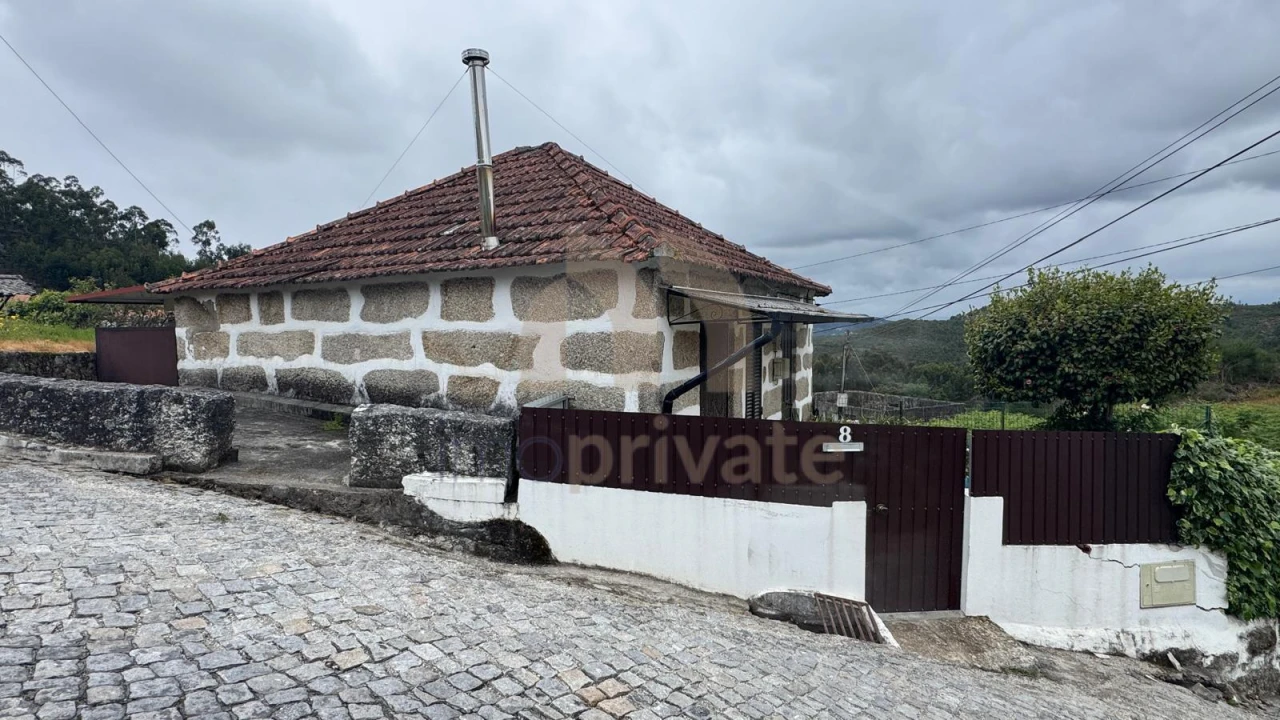 Moradia T2 para Venda em Vilarinho Foto 2