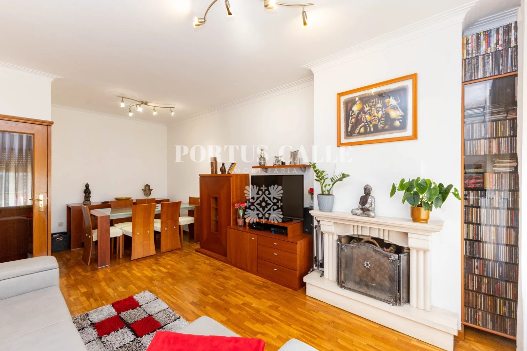 Apartamento T2 para Venda em Pedroso e Seixezelo Foto 9