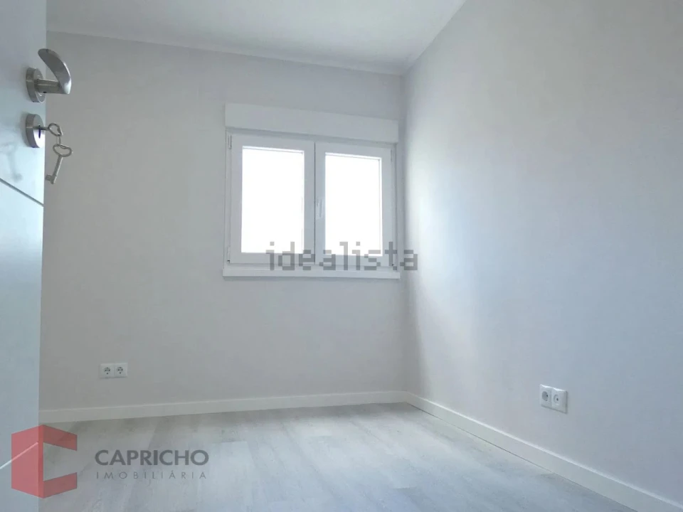 Apartamento T3 para Venda em Laranjeiro e Feijó Foto 13