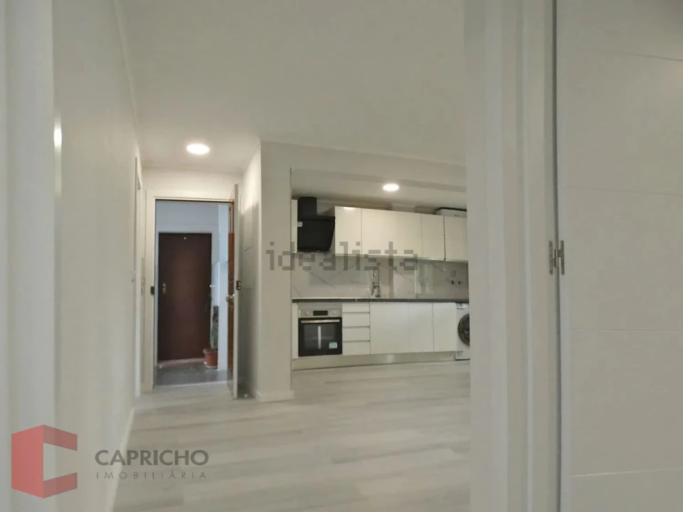 Apartamento T3 para Venda em Laranjeiro e Feijó Foto 3