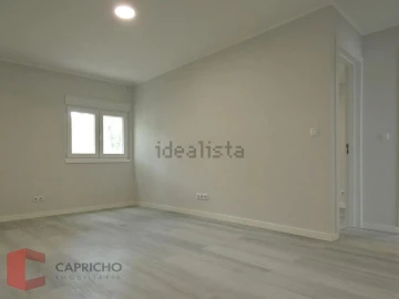 Apartamento T3 para Venda em Laranjeiro e Feijó