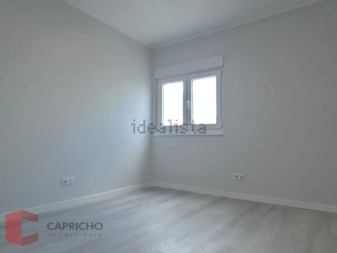Apartamento T3 para Venda em Laranjeiro e Feijó Foto 6