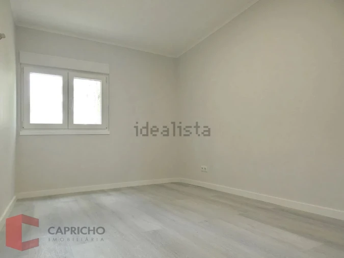 Apartamento T3 para Venda em Laranjeiro e Feijó Foto 11