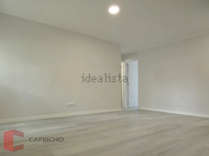 Apartamento T3 para Venda em Laranjeiro e Feijó Foto 12