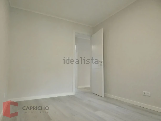 Apartamento T3 para Venda em Laranjeiro e Feijó Foto 16
