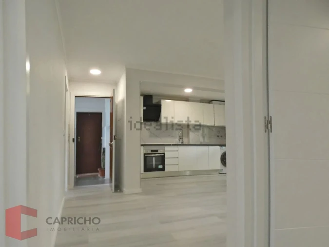 Apartamento T3 para Venda em Laranjeiro e Feijó Foto 3