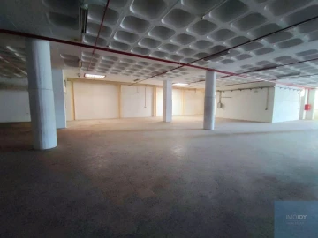 Armazém para Venda em Sacavém e Prior Velho