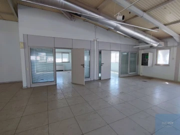 Armazém para Venda em Sacavém e Prior Velho