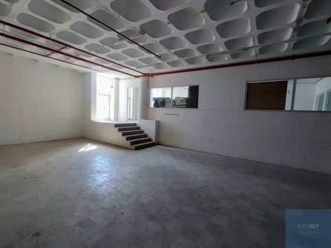 Armazém para Venda em Sacavém e Prior Velho Foto 5
