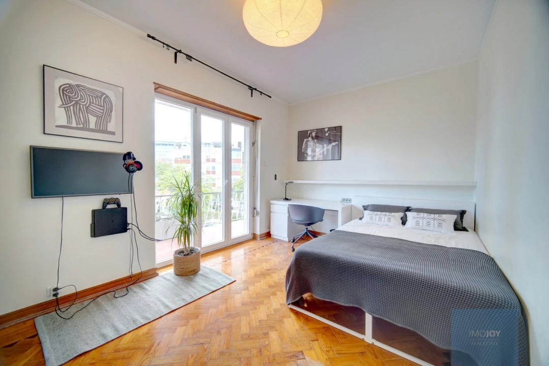 Apartamento T4 para Arrendamento em Carcavelos e Parede Foto 8