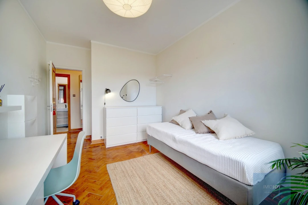 Apartamento T4 para Arrendamento em Carcavelos e Parede Foto 14