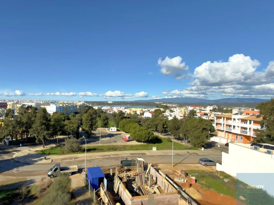 Moradia T3 para Venda em Estômbar e Parchal Foto 3