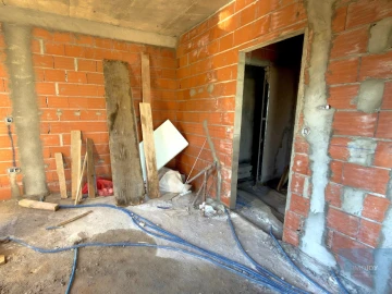Moradia T4 para Venda em Estômbar e Parchal