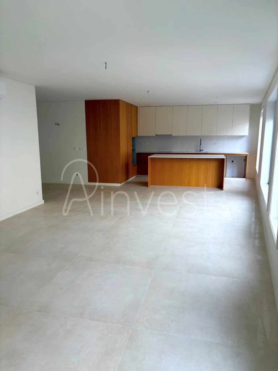 Apartamento T3 para Venda em Cedofeita, Santo Ildefonso, Sé, Miragaia, São Nicolau e Vitória Foto 4