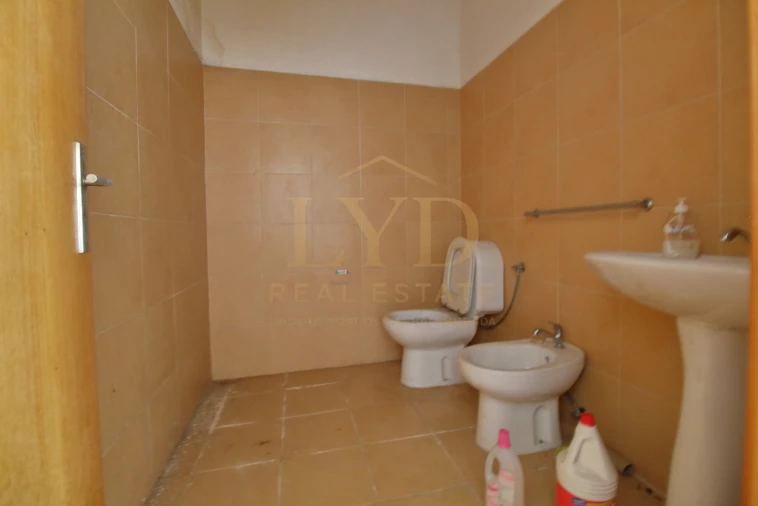 Garagem para Arrendamento em Pombeiro de Ribavizela Foto 8