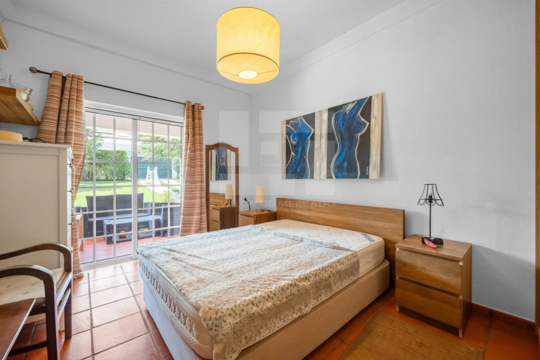 Apartamento T6 para Venda em Corroios Foto 11