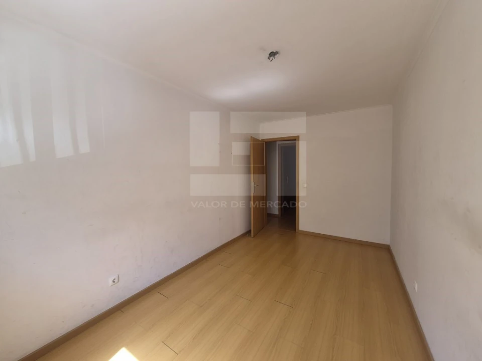 Apartamento T2 para Venda em Santa Clara Foto 13
