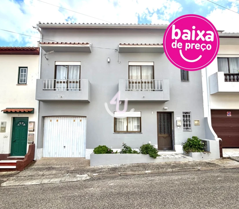 Moradia T5 para Venda em Nazare Foto 1