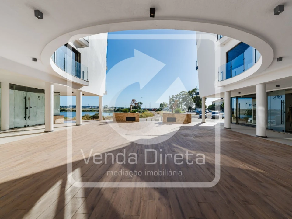 Apartamento T4 para Venda em Barreiro e Lavradio Foto 2