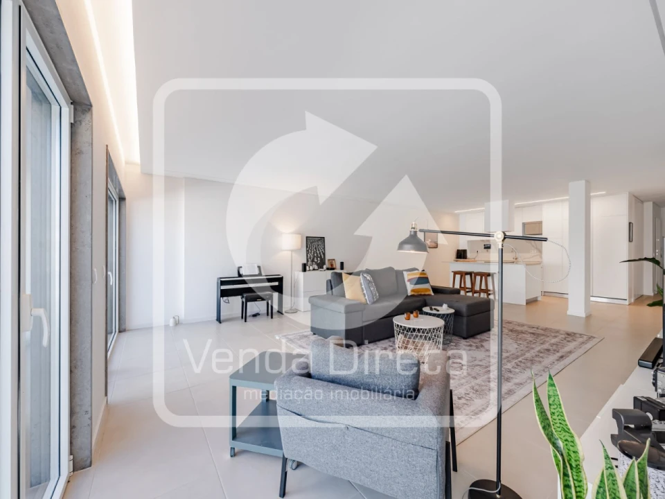 Apartamento T4 para Venda em Barreiro e Lavradio Foto 11