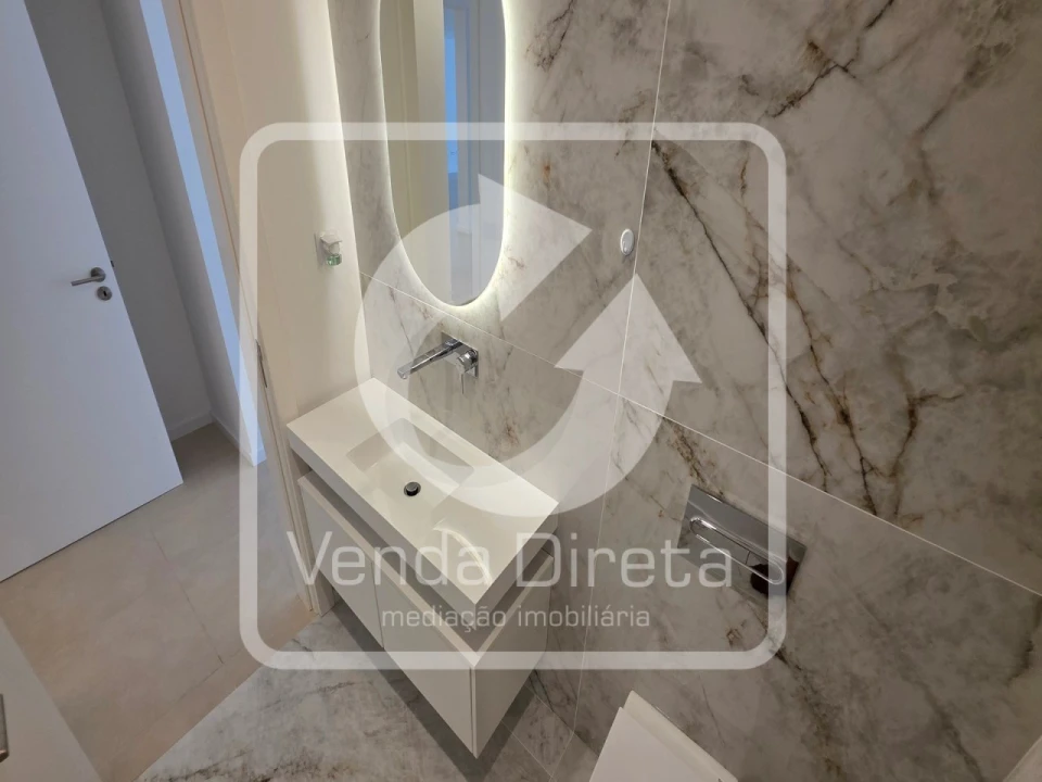 Apartamento T4 para Venda em Barreiro e Lavradio Foto 29