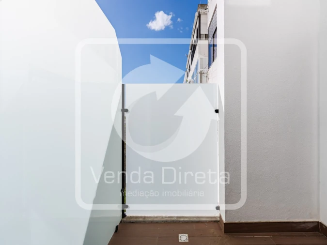 Apartamento T4 para Venda em Barreiro e Lavradio Foto 14