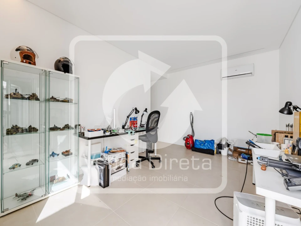 Apartamento T4 para Arrendamento em Barreiro e Lavradio Foto 13