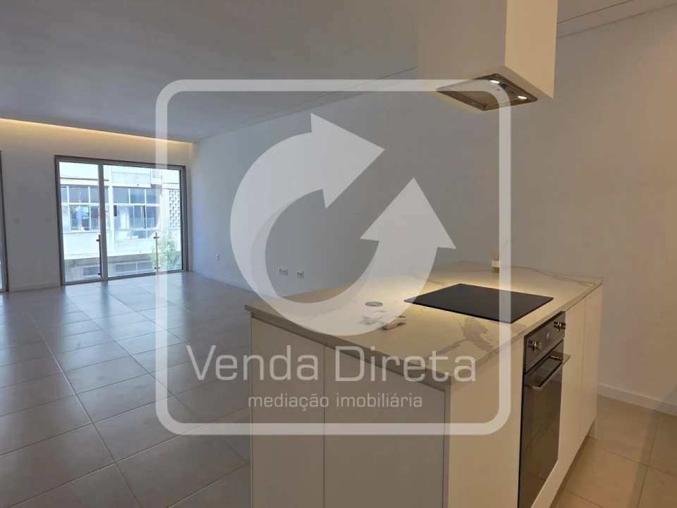 Apartamento T4 para Arrendamento em Barreiro e Lavradio Foto 9