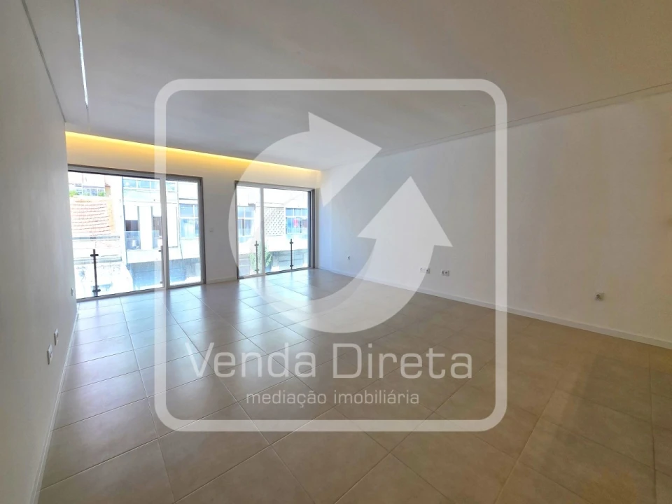 Apartamento T4 para Arrendamento em Barreiro e Lavradio Foto 11