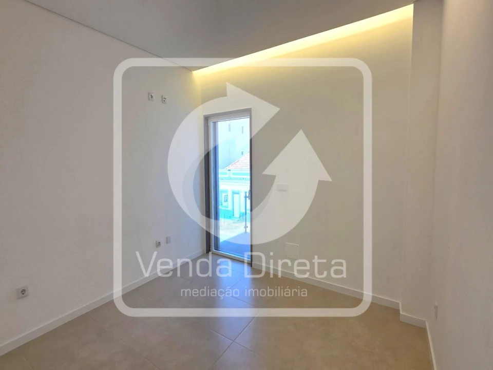 Apartamento T4 para Arrendamento em Barreiro e Lavradio Foto 18