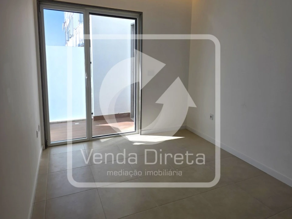 Apartamento T4 para Arrendamento em Barreiro e Lavradio Foto 25