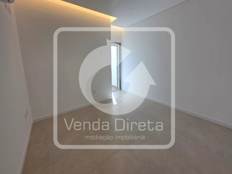 Apartamento T4 para Arrendamento em Barreiro e Lavradio Foto 31