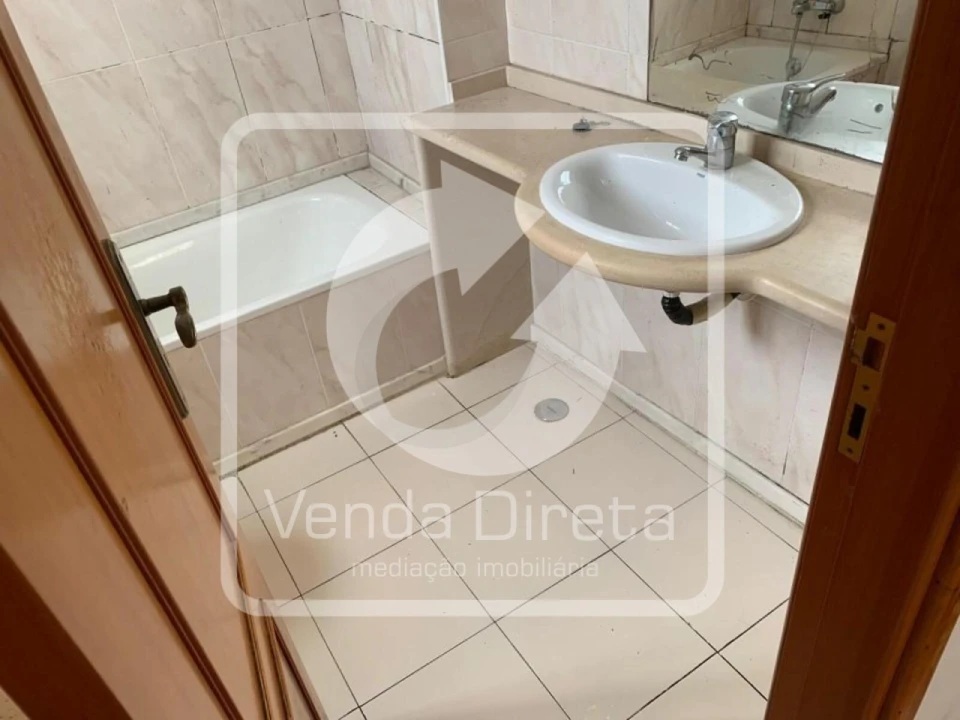 Apartamento T3 para Venda em Santa Maria do Castelo e Santiago e Santa Susana Foto 15