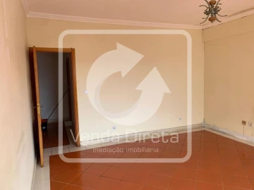 Apartamento T3 para Venda em Santa Maria do Castelo e Santiago e Santa Susana