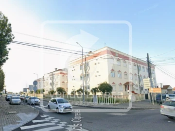 Apartamento T3 para Venda em Santa Maria do Castelo e Santiago e Santa Susana