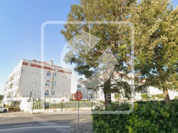 Apartamento T3 para Venda em Santa Maria do Castelo e Santiago e Santa Susana